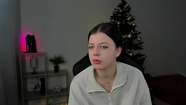 Snapshot of Este_Glen chatting on December 2024 05:22:02 AM Este Glen online show from December 2024 05:22:02 AM