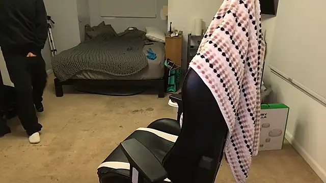 Snapshot of Dylansd chatting on January 2025 07:21:01 AM Dylansd online show from January 2025 07:21:01 AM