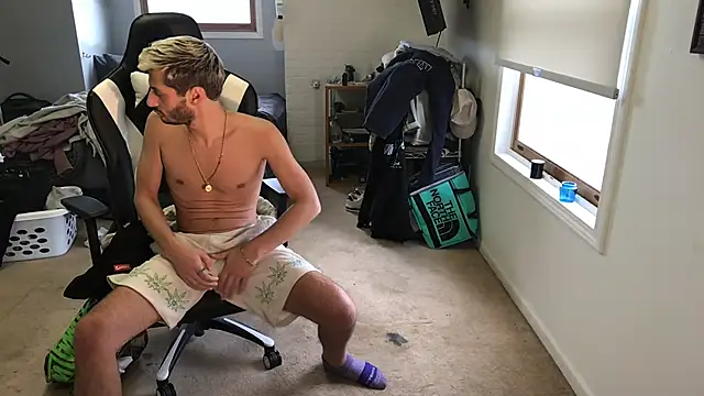 Snapshot of Dylansd chatting on March 2025 03:49:02 PM Dylansd online show from March 2025 03:49:02 PM