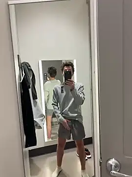 Snapshot of Dylansd chatting on December 2024 11:06:02 PM Dylansd online show from December 2024 11:06:02 PM