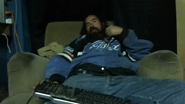 Snapshot of linksjack1010 chatting on December 2025 11:53:01 PM linksjack1010 online show from December 2025 11:53:01 PM