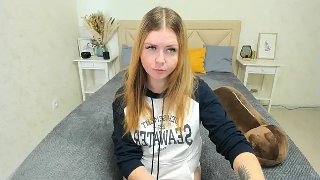 BettyBloom69 online show from September 2025 04:44:01 AM