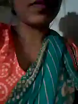 Snapshot of riya_houswife chatting on December 2024 01:22:01 PM riya houswife online show from December 2024 01:22:01 PM