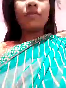 Snapshot of riya_houswife chatting on December 2024 06:41:02 AM riya houswife online show from December 2024 06:41:02 AM