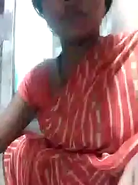 Snapshot of riya_houswife chatting on December 2024 12:33:02 PM riya houswife online show from December 2024 12:33:02 PM