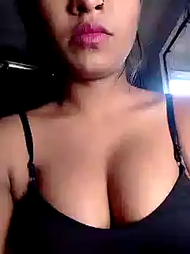 Snapshot of riya_houswife chatting on December 2024 08:17:01 AM riya houswife online show from December 2024 08:17:01 AM