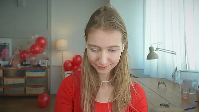 Snapshot of solar_bella chatting on February 2025 12:03:02 PM solar bella online show from February 2025 12:03:02 PM