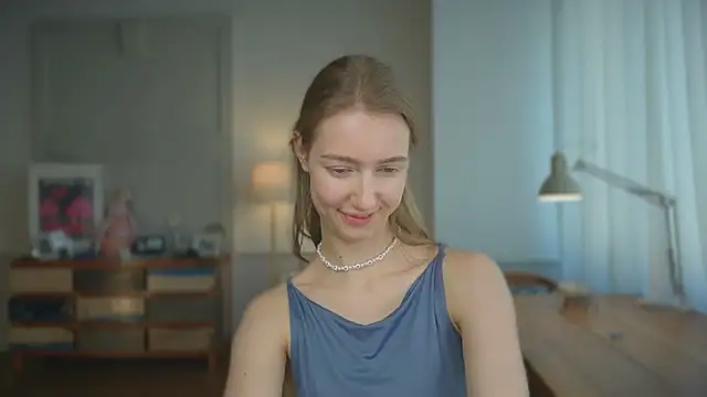 Snapshot of solar_bella chatting on February 2025 02:15:02 PM solar bella online show from February 2025 02:15:02 PM