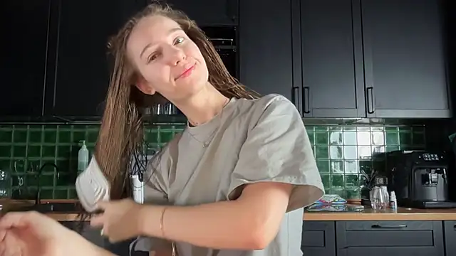 Snapshot of solar_bella chatting on February 2026 04:34:02 AM solar bella online show from February 2026 04:34:02 AM