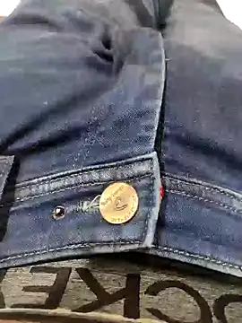 themostnaughtiestguyy online show from November 2025 05:18:01 PM