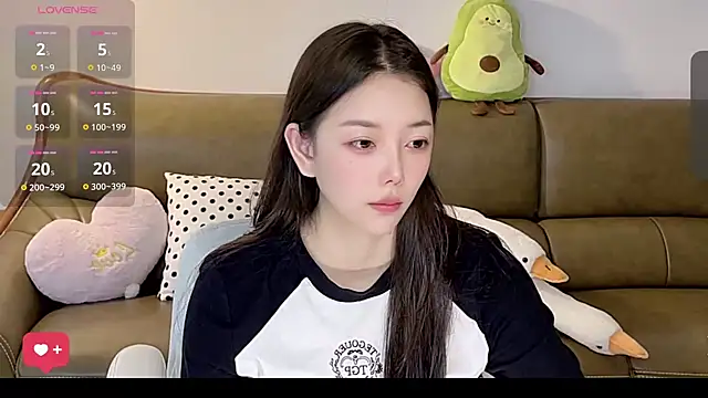 Yilin1999 online show from May 2026 08:13:01 AM