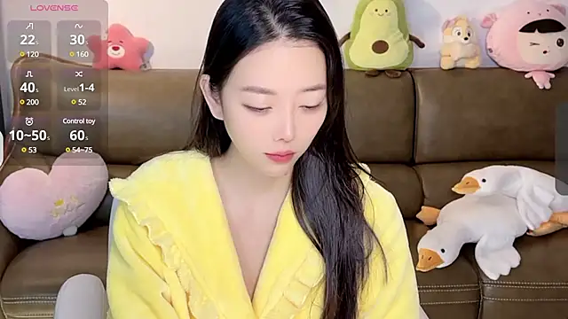 Yilin1999 online show from February 2025 11:55:02 PM