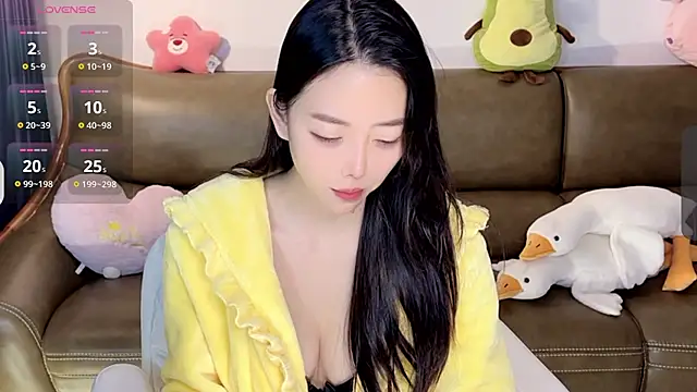Yilin1999 online show from January 2025 04:09:01 AM