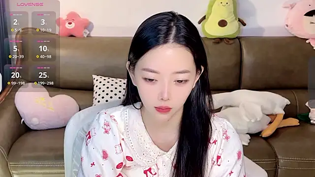 Yilin1999 online show from January 2025 10:57:01 PM