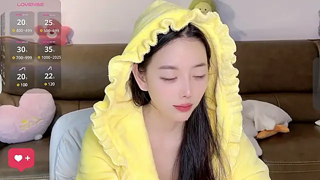 Yilin1999 online show from February 2025 03:21:01 PM