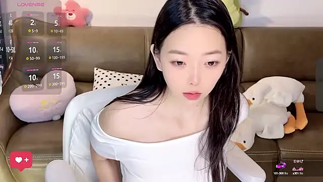Yilin1999 online show from March 2025 12:31:01 AM