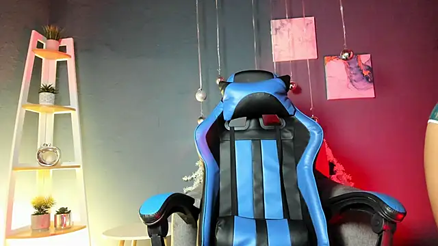 Cami  Smiith online show from December 2024 03:17:01 AM