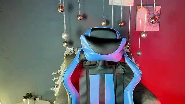 Cami  Smiith online show from December 2024 03:13:01 AM