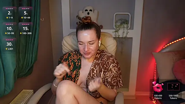 LisaElfy online show from November 2025 02:28:02 PM