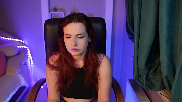 LisaElfy online show from February 2026 04:47:01 PM