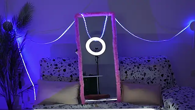 LisaElfy online show from February 2025 12:16:01 PM