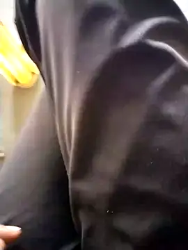 Snapshot of black_cobra70 chatting on December 2024 10:50:01 AM black cobra70 online show from December 2024 10:50:01 AM