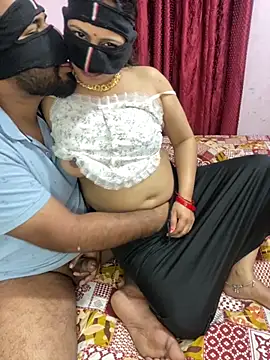 Snapshot of mickey_love chatting on February 2026 05:04:01 PM mickey love online show from February 2026 05:04:01 PM