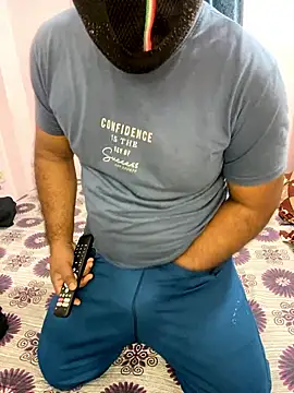 Snapshot of mickey_love chatting on January 2026 05:14:02 AM mickey love online show from January 2026 05:14:02 AM