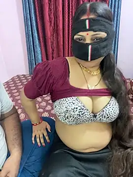 Snapshot of mickey_love chatting on February 2026 05:25:01 AM mickey love online show from February 2026 05:25:01 AM