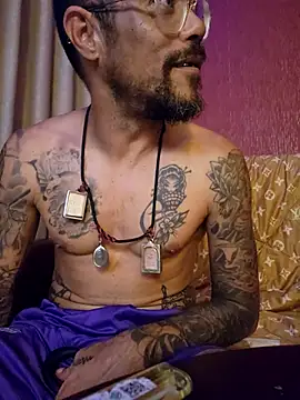 Snapshot of mileflav0r chatting on March 2025 05:23:01 PM mileflav0r online show from March 2025 05:23:01 PM