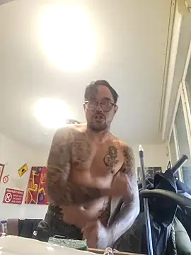 Snapshot of mileflav0r chatting on December 2025 10:36:01 AM mileflav0r online show from December 2025 10:36:01 AM