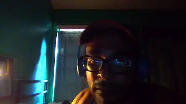 Snapshot of _______the chatting on December 2025 08:04:02 PM the online show from December 2025 08:04:02 PM