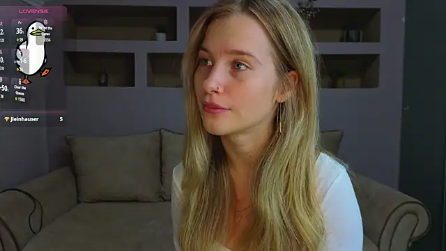 LinaCristonsen online show from November 2025 03:27:01 PM