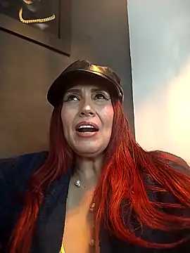 Perla Franco online show from November 2025 05:17:01 AM