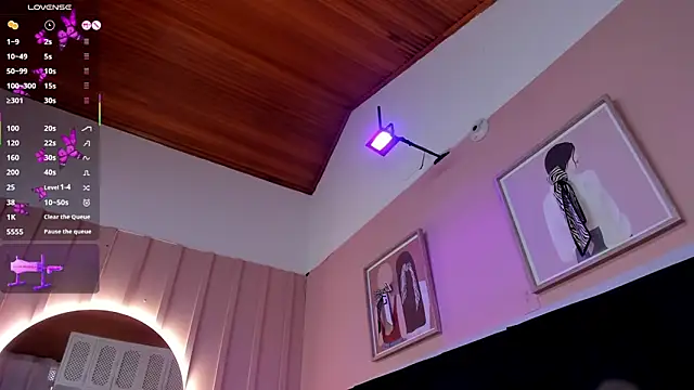 elodie walker online show from November 2025 01:37:02 PM