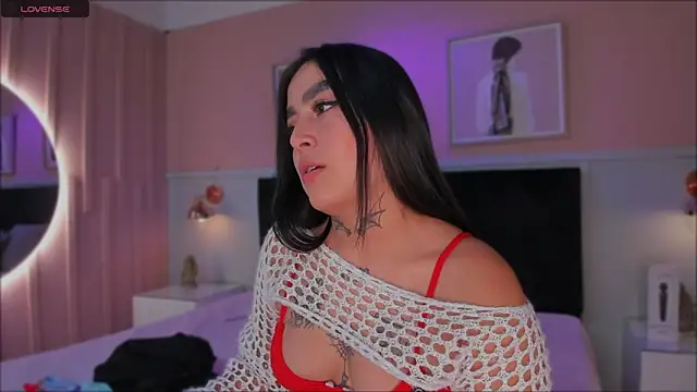 elodie walker online show from March 2026 12:01:01 PM