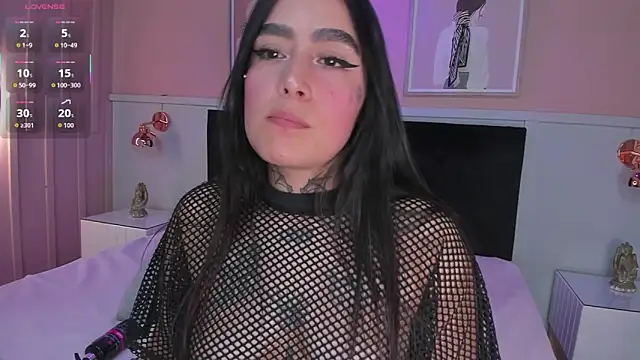 elodie walker online show from November 2025 01:17:01 PM