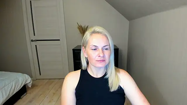 Alicee Gracee online show from October 2025 06:52:02 PM
