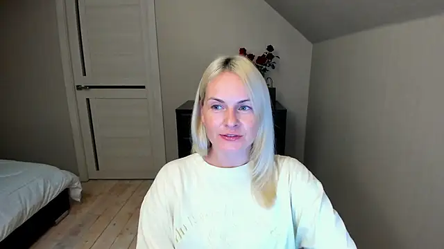 Alicee Gracee online show from September 2025 06:25:02 PM