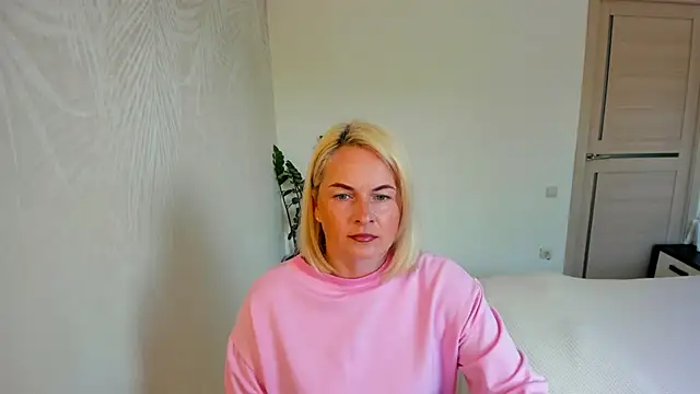 Alicee Gracee online show from June 2026 08:20:01 AM