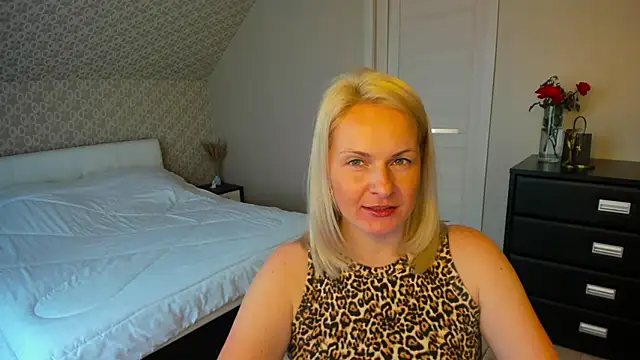 Alicee Gracee online show from November 2025 11:22:02 AM