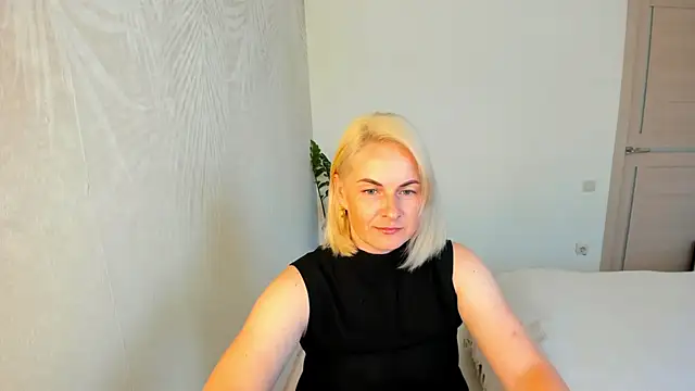 Alicee Gracee online show from May 2026 02:12:01 PM