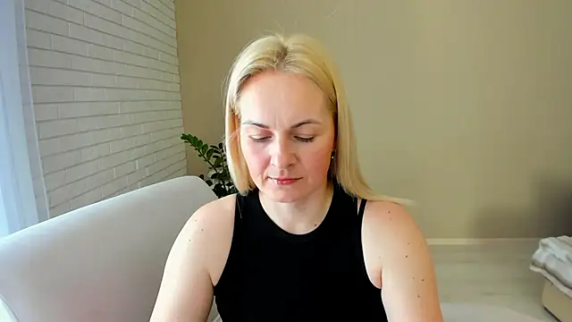 Alicee Gracee online show from March 2026 11:04:02 AM