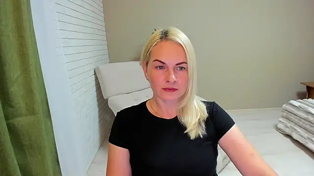 Alicee Gracee online show from September 2025 04:58:01 PM