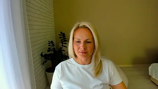 Alicee Gracee online show from September 2025 09:08:01 AM