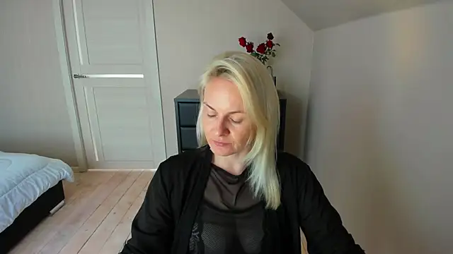 Alicee Gracee online show from September 2025 09:05:01 AM