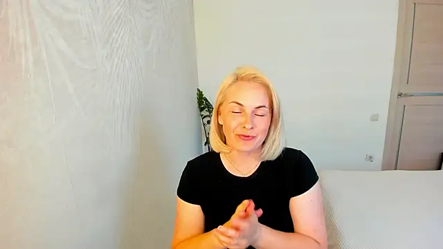 Alicee Gracee online show from May 2026 12:22:02 PM