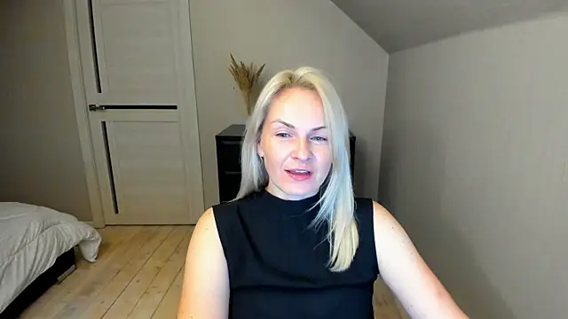 Alicee Gracee online show from October 2025 07:37:01 PM