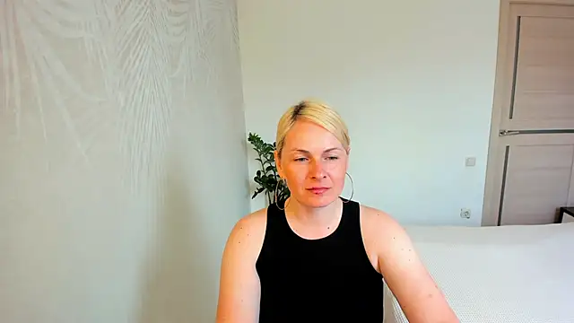 Alicee Gracee online show from May 2026 09:49:02 AM