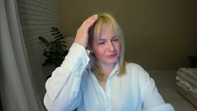 Alicee Gracee online show from February 2026 07:44:01 PM